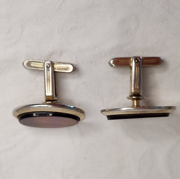 Silver Mother of Pearl Cufflinks - Picture 3 of 6